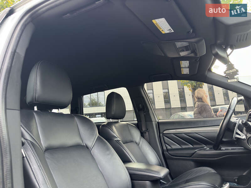 Mitsubishi Outlander 2022