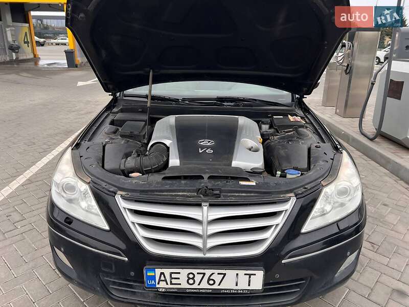 Hyundai Genesis 2008