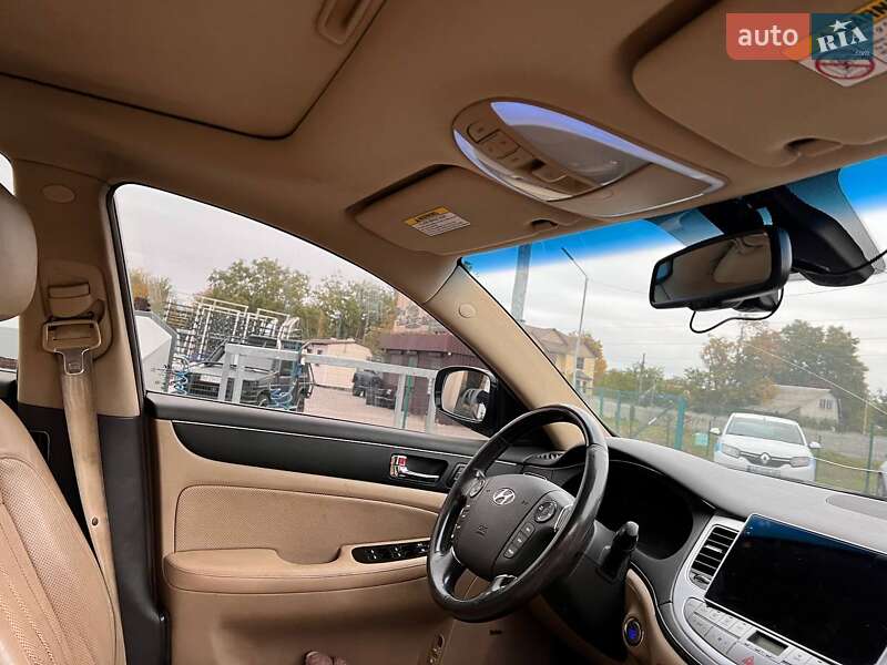 Hyundai Genesis 2008