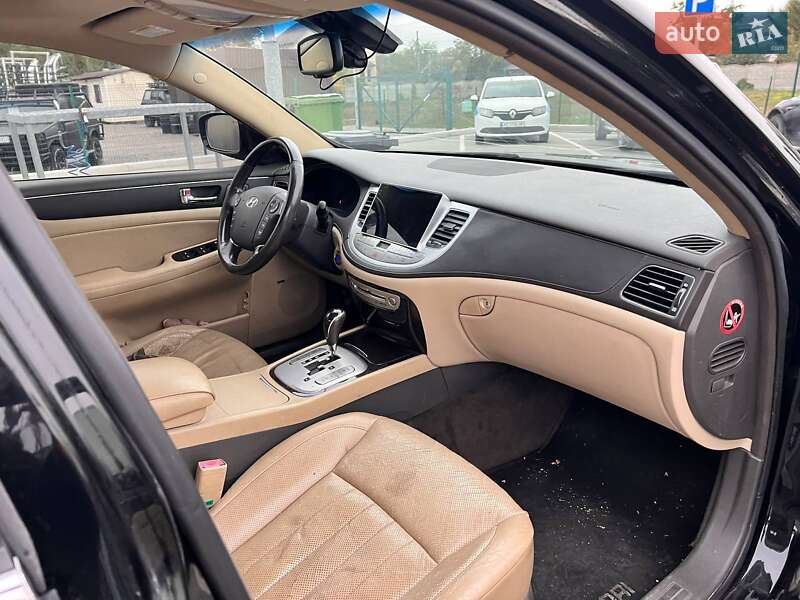 Hyundai Genesis 2008