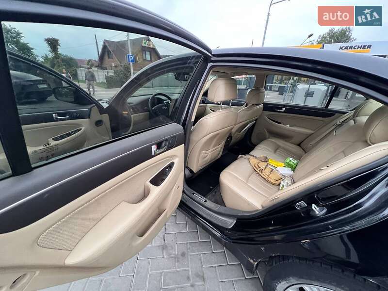 Hyundai Genesis 2008