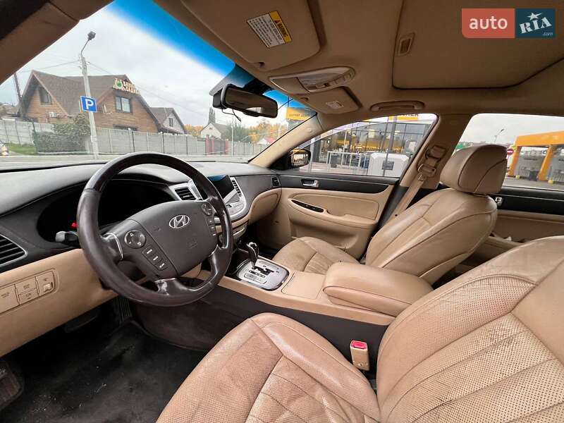 Hyundai Genesis 2008