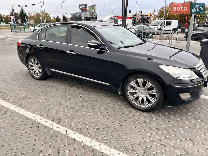 Hyundai Genesis 2008