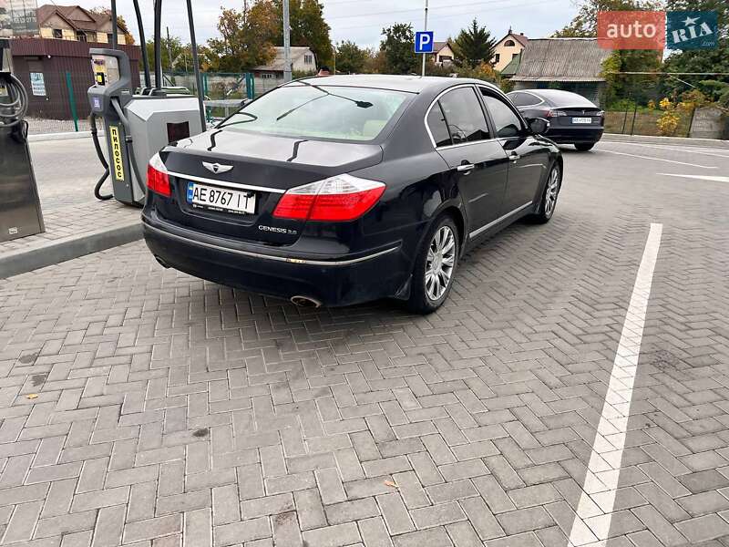 Hyundai Genesis 2008