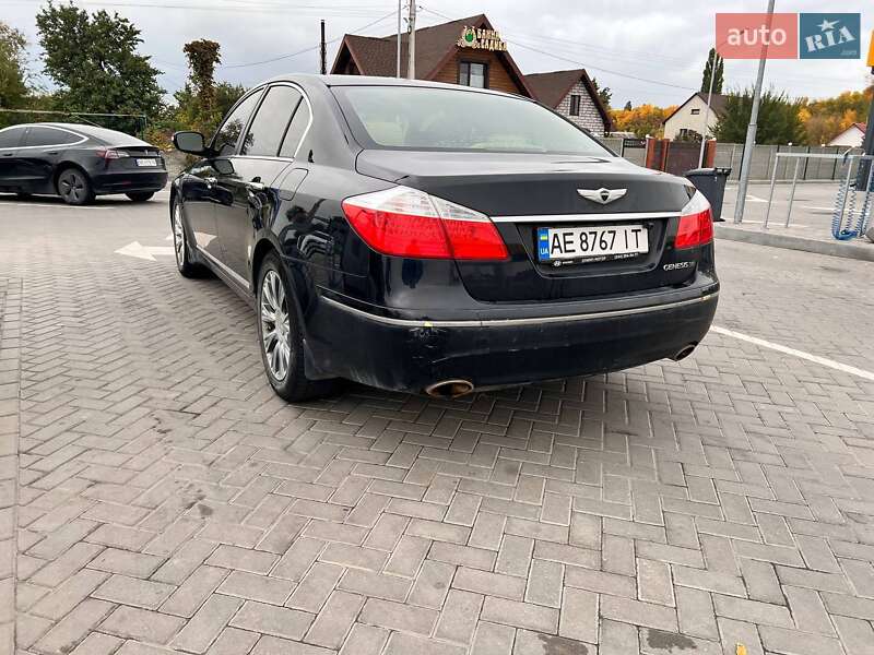 Hyundai Genesis 2008