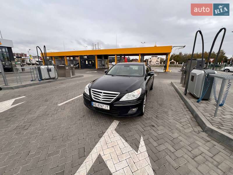 Hyundai Genesis 2008