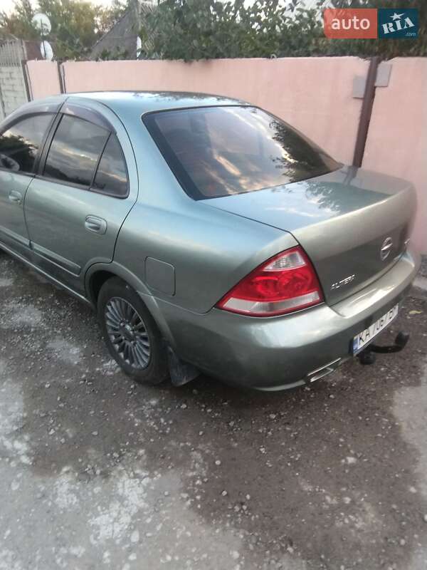 Nissan Almera 2008