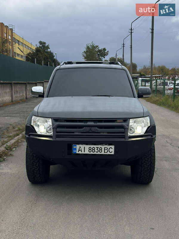 Mitsubishi Pajero 2008