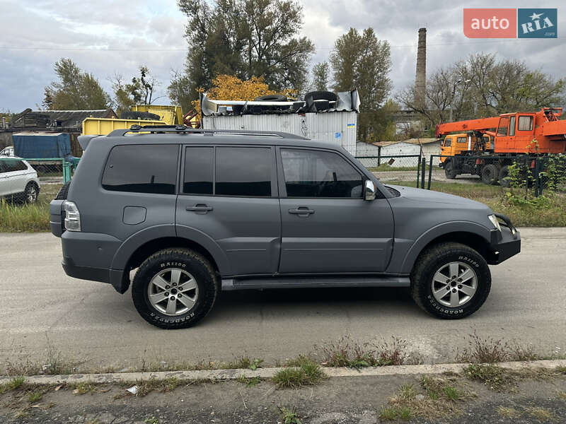 Mitsubishi Pajero 2008
