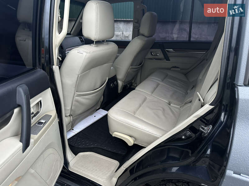 Mitsubishi Pajero 2008