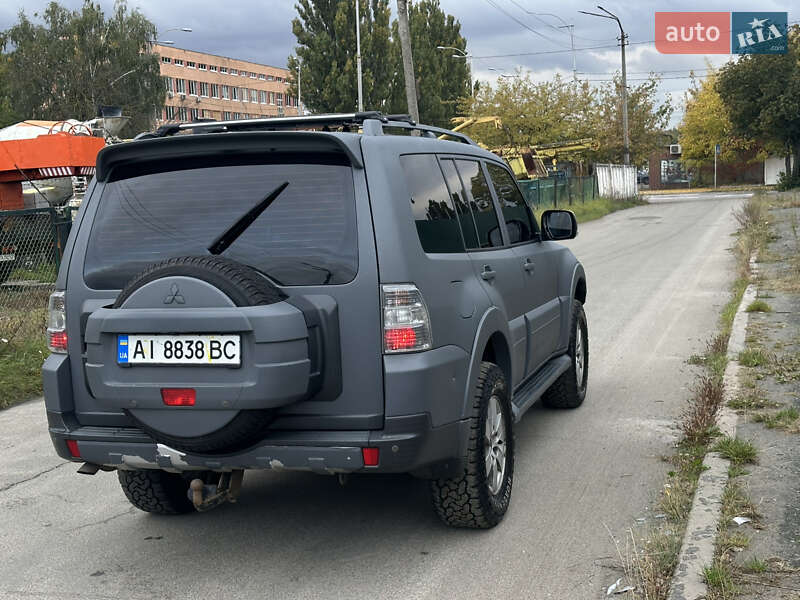 Mitsubishi Pajero 2008