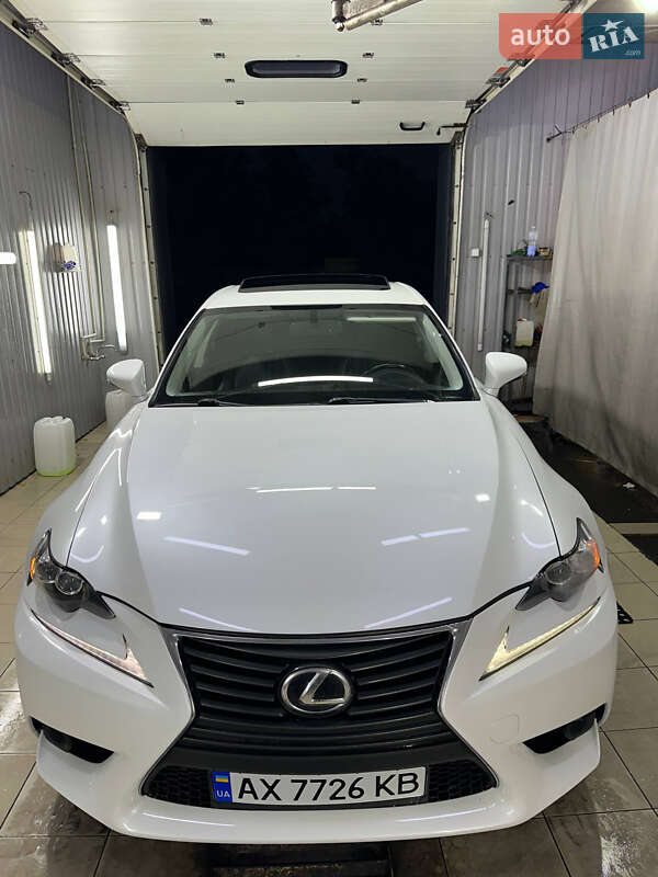 Lexus IS 2014