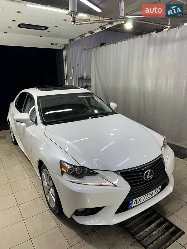 Lexus IS 2014