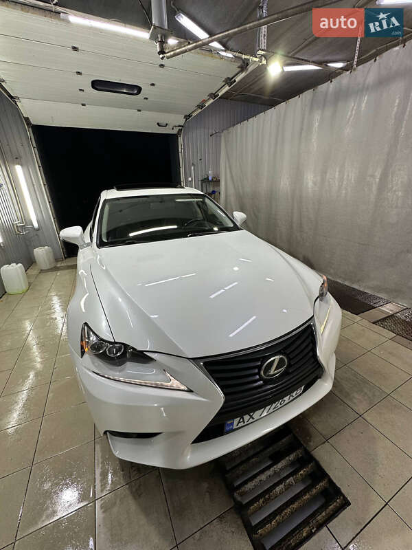 Lexus IS 2014