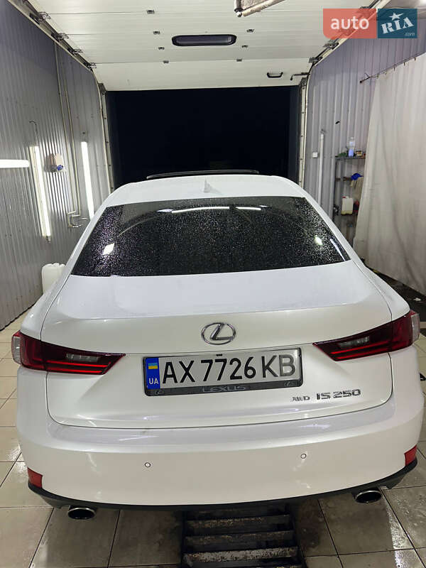 Lexus IS 2014