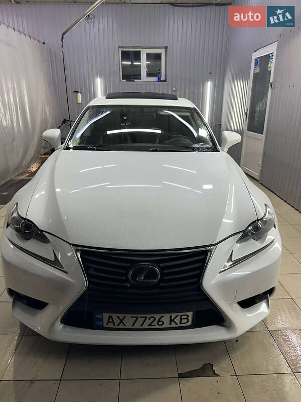 Lexus IS 2014