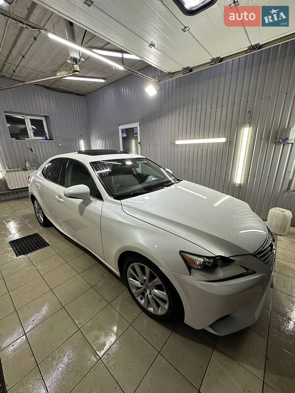 Lexus IS 2014