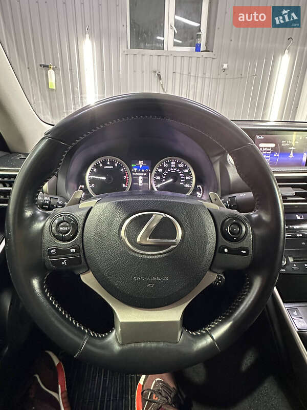 Lexus IS 2014
