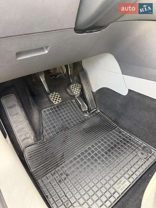 Volkswagen Caddy 2009