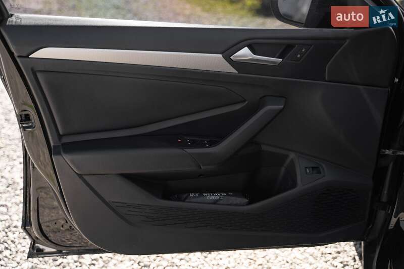 Volkswagen Jetta 2019