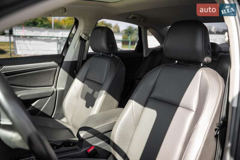 Volkswagen Jetta 2019