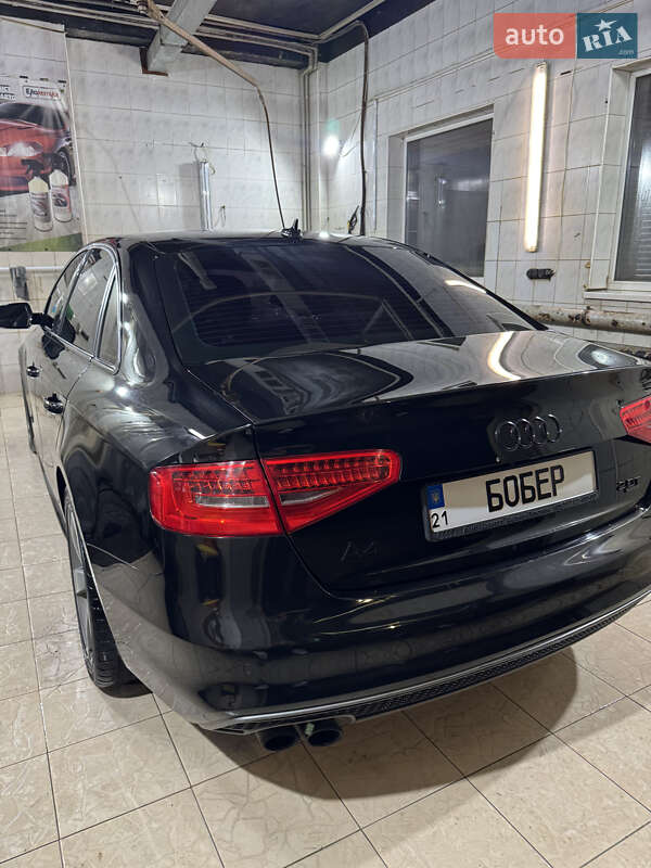 Audi A4 2014