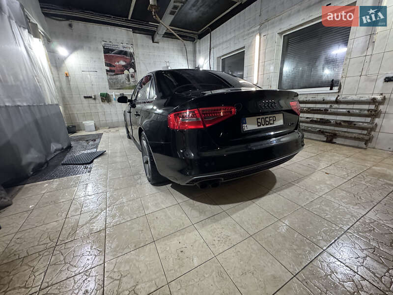 Audi A4 2014