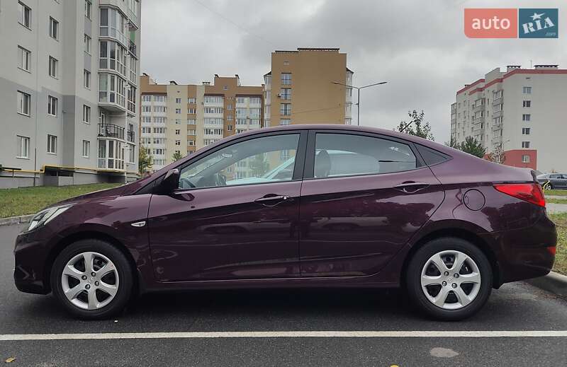 Hyundai Accent 2011