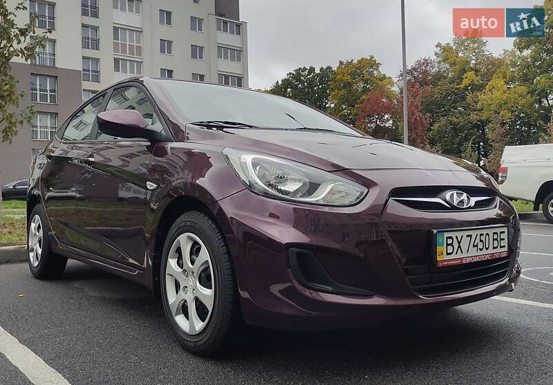 Hyundai Accent 2011