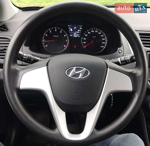 Hyundai Accent 2011