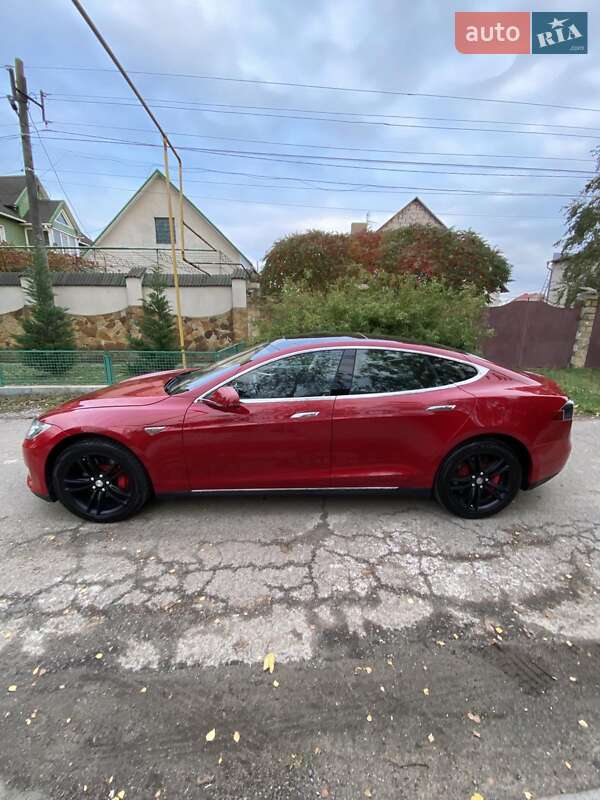 Tesla Model S 2013