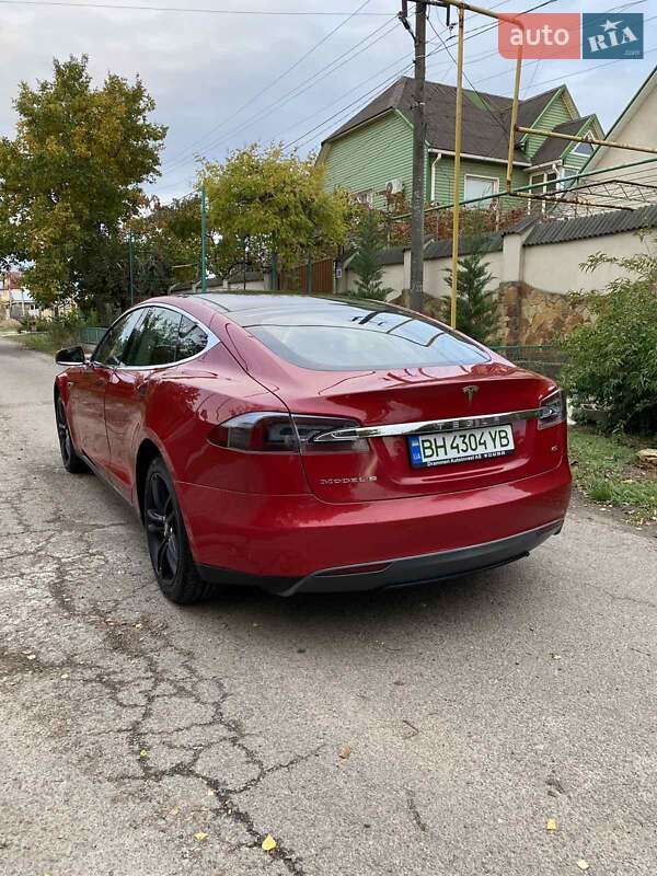 Tesla Model S 2013