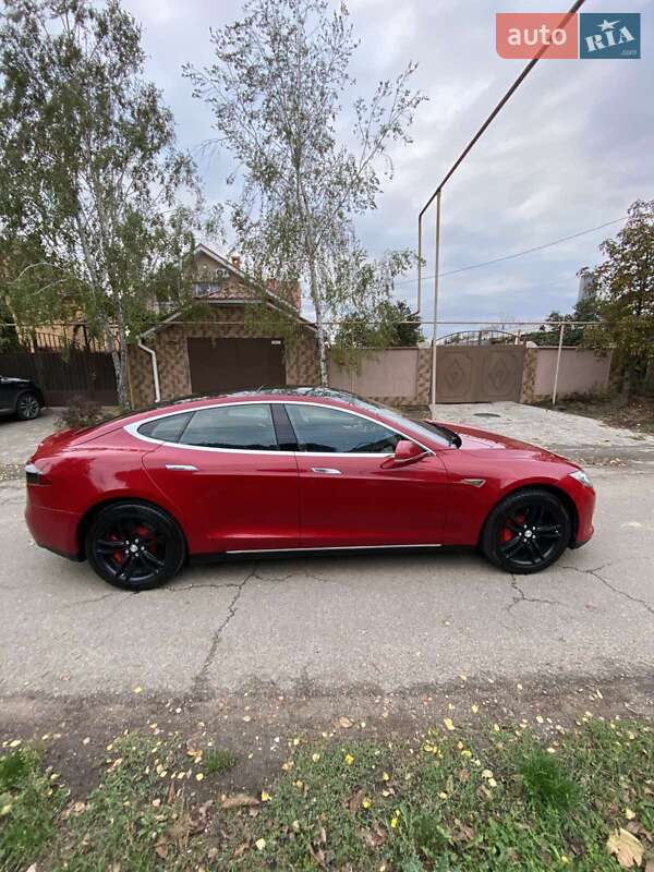 Tesla Model S 2013
