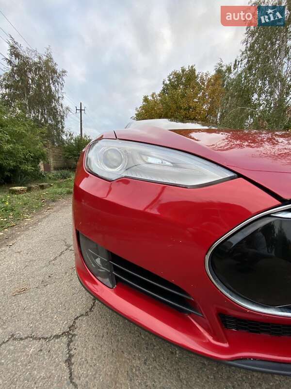 Tesla Model S 2013