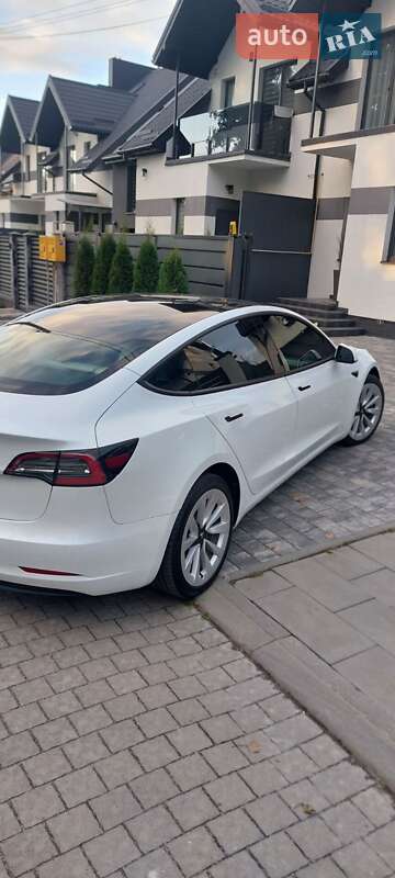 Tesla Model 3 2022