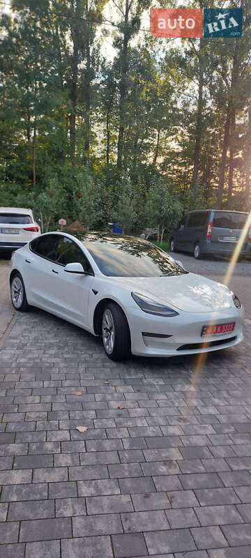 Tesla Model 3 2022
