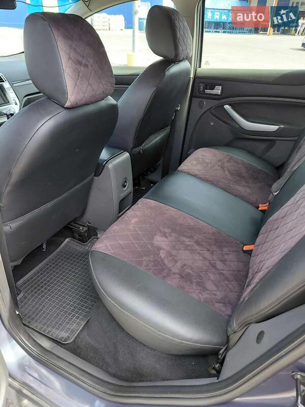 Ford Kuga 2011