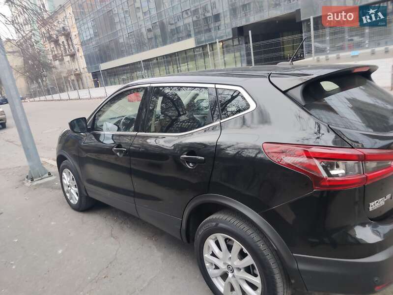 Nissan Rogue Sport 2020