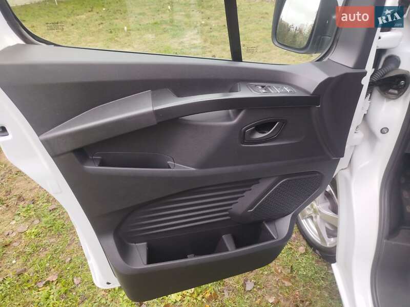 Renault Trafic 2023