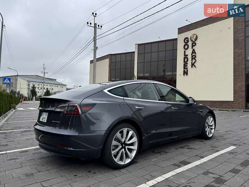 Tesla Model 3 2018