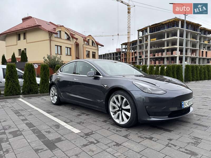 Tesla Model 3 2018