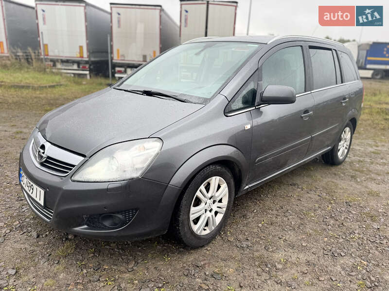 Opel Zafira 2011