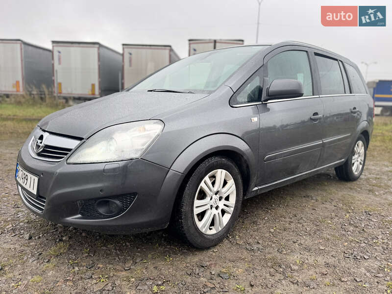 Opel Zafira 2011