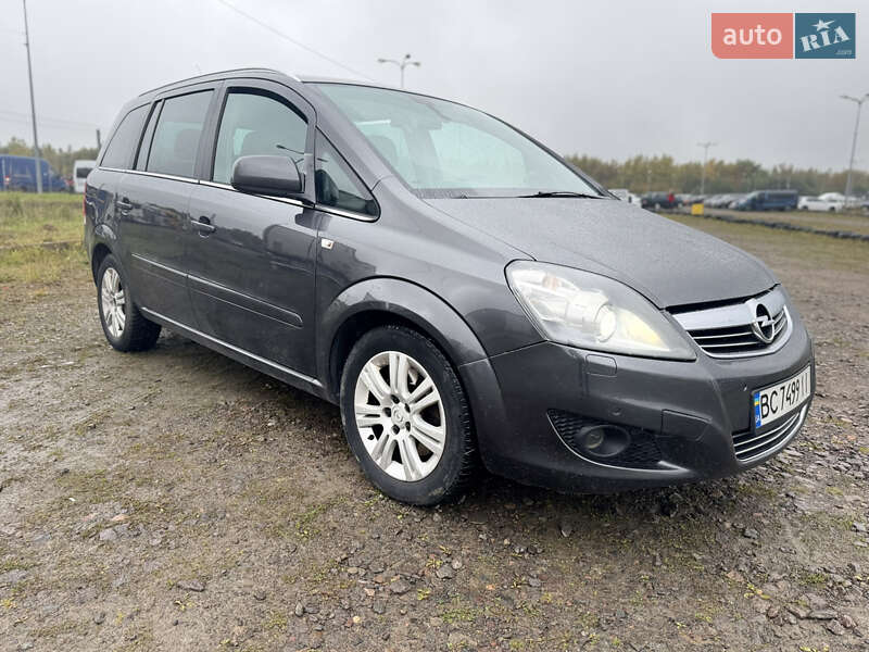 Opel Zafira 2011