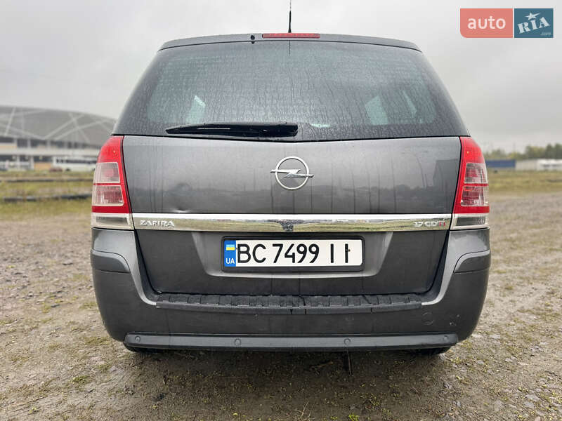 Opel Zafira 2011
