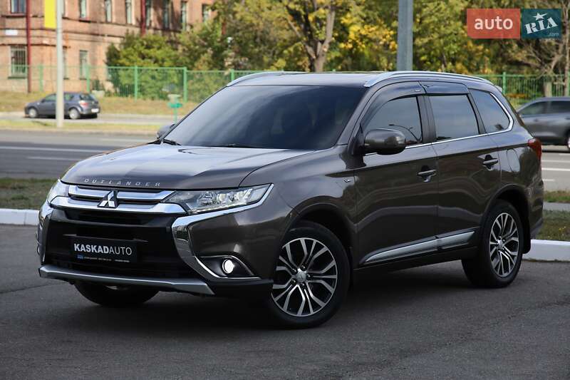 Mitsubishi Outlander 2015