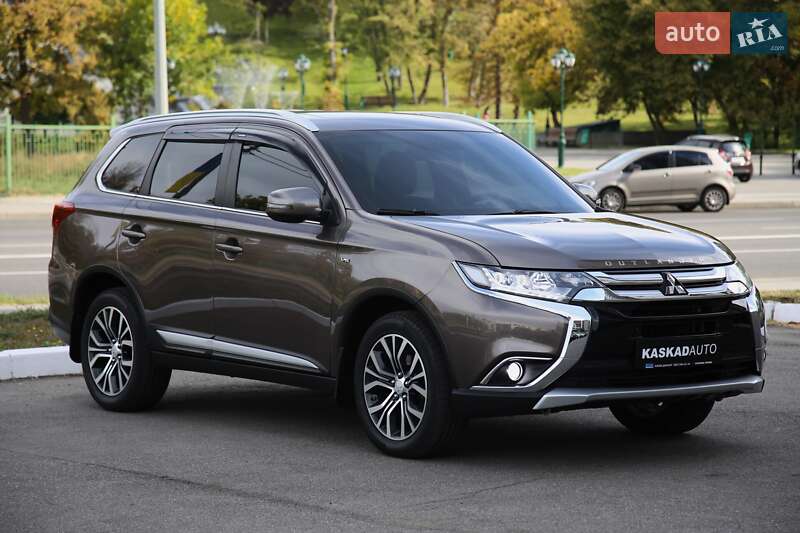 Mitsubishi Outlander 2015
