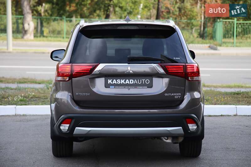 Mitsubishi Outlander 2015