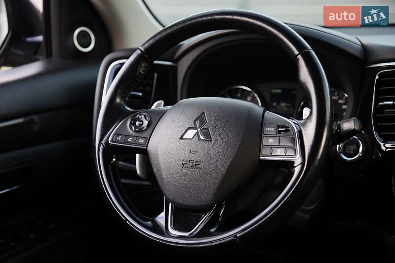 Mitsubishi Outlander 2015