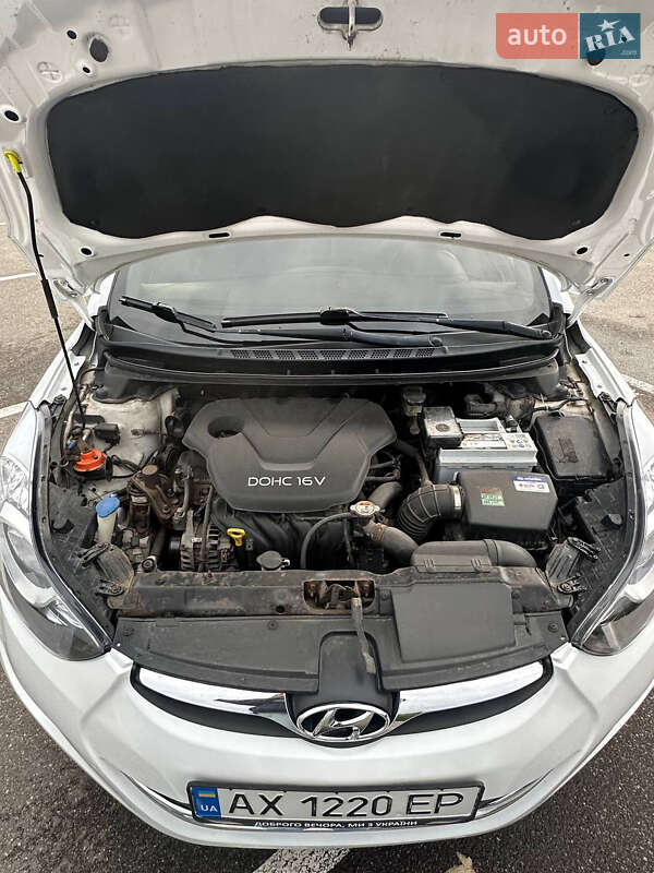 Hyundai Elantra 2011